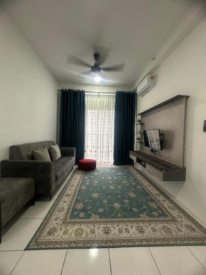 IQ Homestay Cybersouth with Swimming Pool